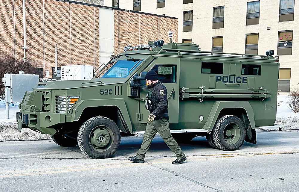 Standoff ends with arrest News, Sports, Jobs Altoona Mirror